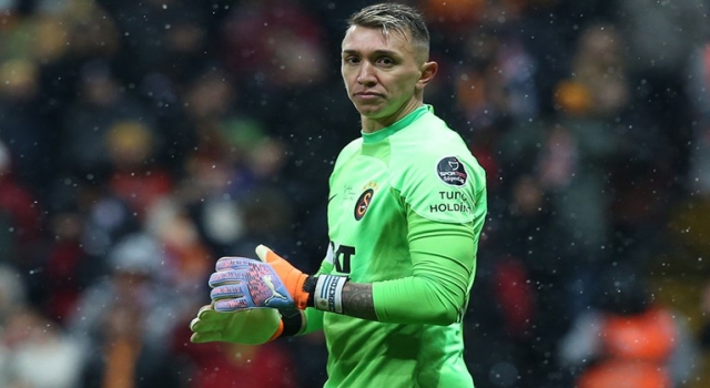 Muslera'nın yerine transfer geliyor: Galatasaray yüklü bonservisi gözden çıkardı