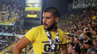 Fenerbahçe tribün liderlerinden Cem Gölbaşı gözaltına alındı!