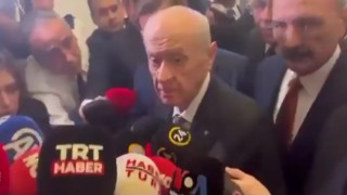 Soruyu beğenmeyen Bahçeli’den gazeteci Hilal Köylü'ye sert tepki: Mesleği bırak