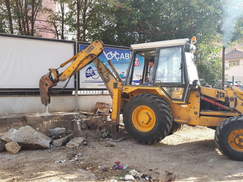 Şehit Gürol Caddesi'nde üstyapı çalışmaları başladı