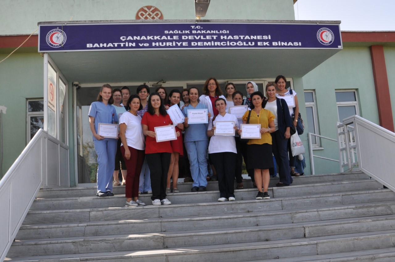 Çanakkale Devlet Hastanesi'nde "Anne Sütü ve Emzirme Danışmanlığı" eğitimi