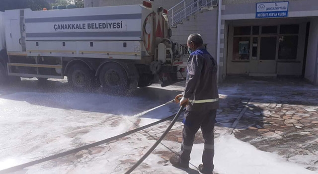 Çanakkale'de camiler dezenfekte ediliyor