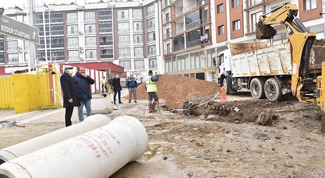 Başkan Öz: “İlçemizde bir kanalizasyon sorununu daha çözüyoruz”