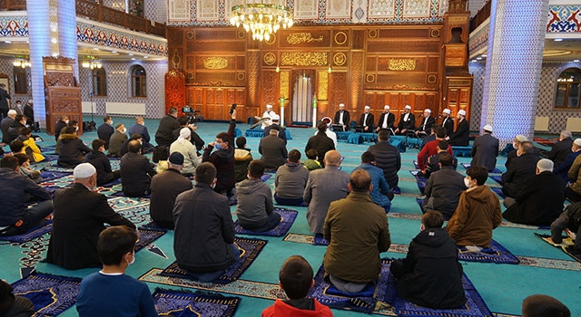 Diyanet İşleri Başkanı Erbaş açıkladı: Camilerde teravih namazı kılınmayacak