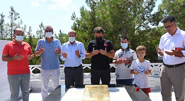 Arıburnu kahramanı Yarbay Hüseyin Avni Bey mezarı başında anıldı