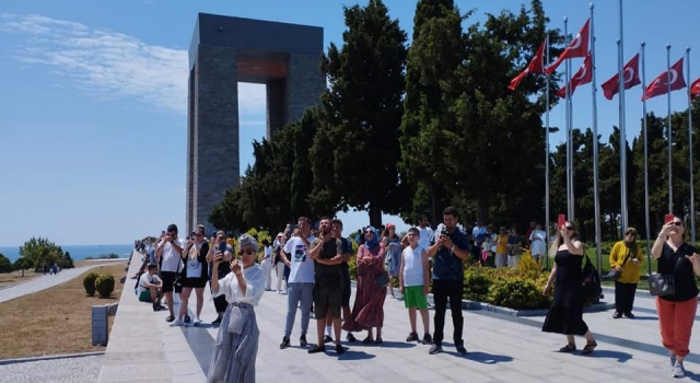 Kurban Bayramı'nda Şehitler Abidesi’ne yoğun ilgi