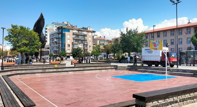 Çanakkale’de basketbol sahası bakıma alındı