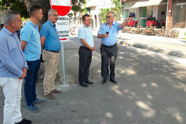 Başkan Gökhan Atatürk Caddesi ve Köprübaşı'nda teftişte