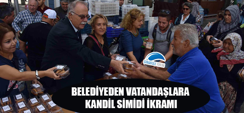 Belediyeden vatandaşlara kandil simidi ikramı