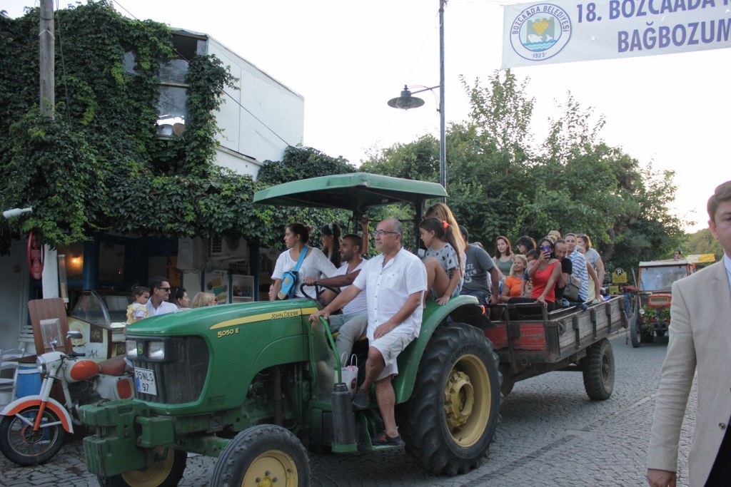 18. Bozcaada Kültür Sanat ve Bağbozumu Festivali Başladı