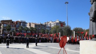 Çanakkale’de Cumhuriyet Bayramı coşkusu çelenk sunma töreniyle başladı