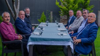 AK Partili Gider, eski il başkanlarıyla buluştu
