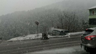 İstanbul'a mevsimin ilk karı düştü