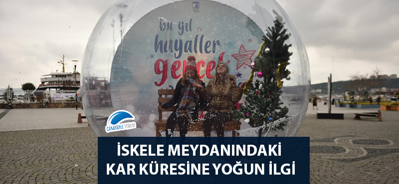 İskele Meydanındaki kar küresine yoğun ilgi