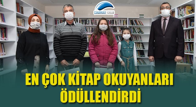 Başkan Öz en çok kitap okuyanları ödüllendirdi