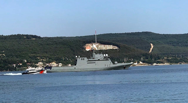 İspanya savaş gemisi Çanakkale Boğazı’ndan geçti