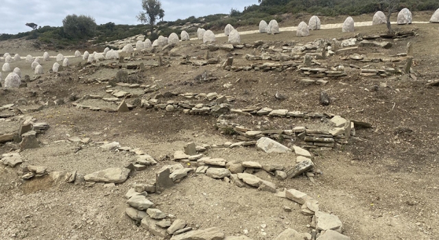 Tarihi Yarımada’da Çanakkale Savaşları’ndan kalma Projektör Tepe Şehitliği bulundu