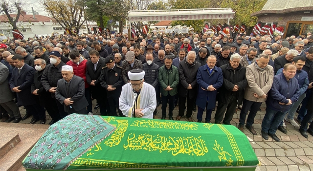 Çanakkale Belediye Başkanı Ülgür Gökhan’ın annesi son yolcuğuna uğurlandı