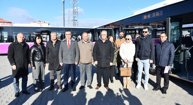 Çanakkale Belediyesi toplu taşıma filosuna iki yeni otobüs daha ekledi