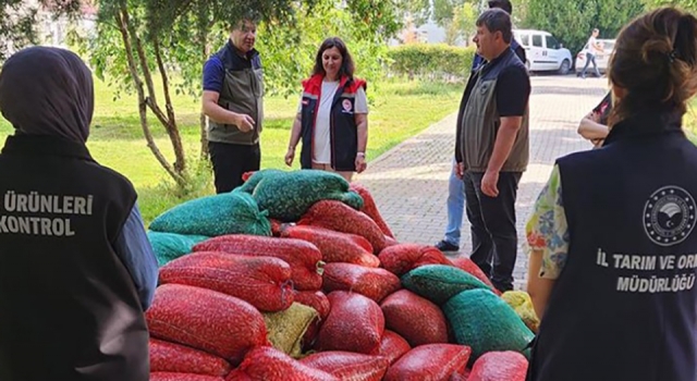 Çanakkale’de 3 ton kaçak kum şırlanı ele geçirildi!