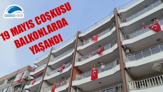 Çanakkale'de 19 Mayıs coşkusu balkonlarda yaşandı