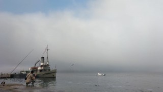 Çanakkale Boğazı, sisin etkisini yitirmesiyle transit gemi geçişlerine açıldı