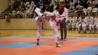 Bayramiç'te Taekwondo Şampiyonası nefes kesti