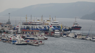 Gökçeada ve Bozcaada feribot seferlerine 2 gün fırtına engeli